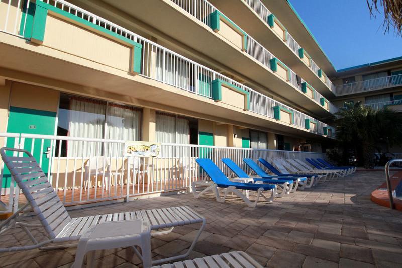 Magnuson Hotel Clearwater Beach Exterior photo