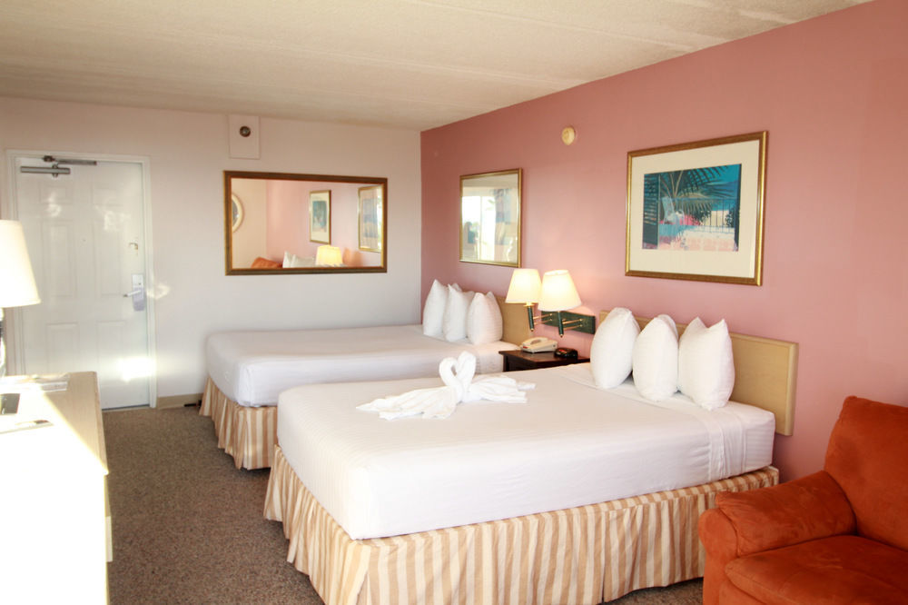 Magnuson Hotel Clearwater Beach Exterior photo