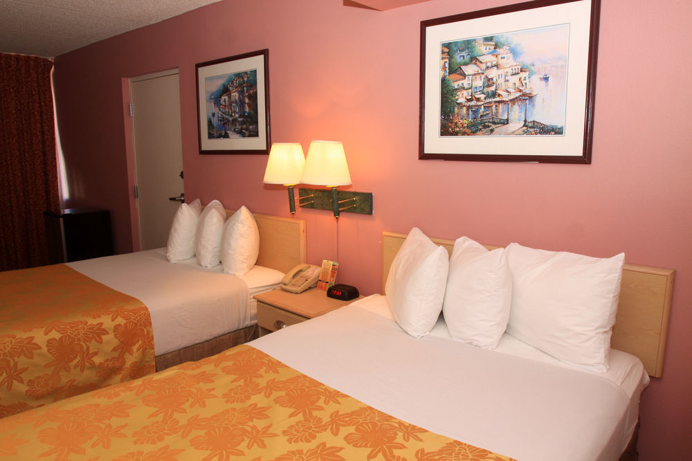 Magnuson Hotel Clearwater Beach Exterior photo